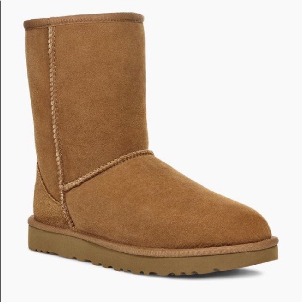 UGG Classic Short Boot - Chestnut